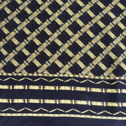 Foulard homme en soie noir et beige croisillons